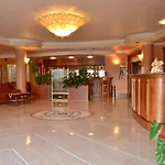 Valle Rossa 4*