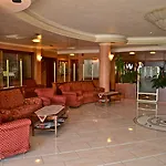 Valle Rossa Otel