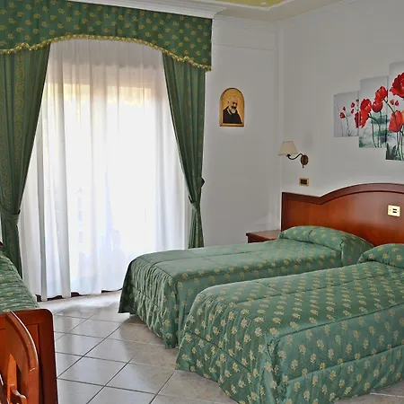 Valle Rossa 4*