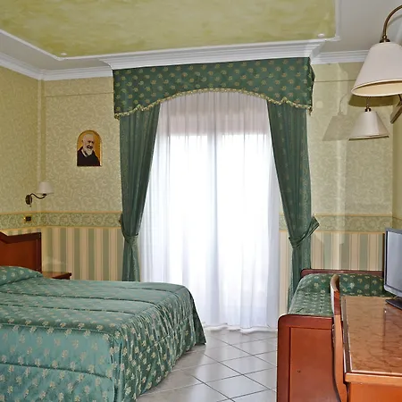 Отель Valle Rossa 4*