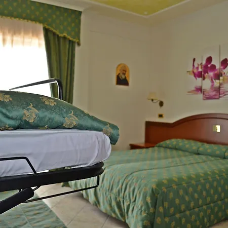 Valle Rossa Отель