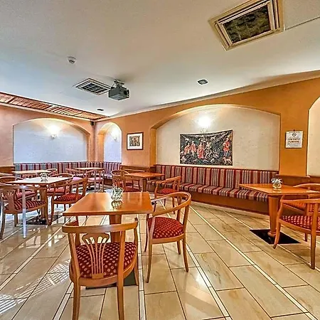 Valle Rossa 4*