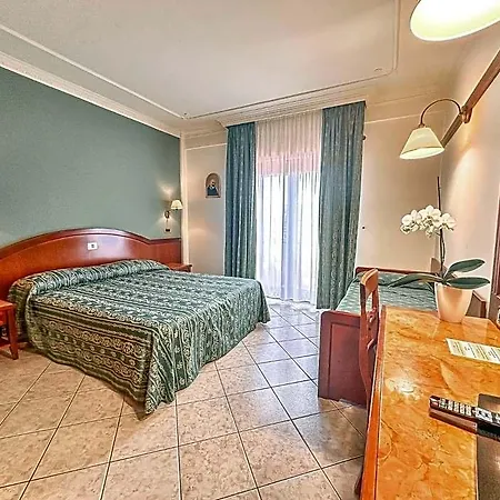 Valle Rossa Hotel 4*