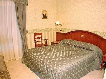 호텔 Valle Rossa 4*