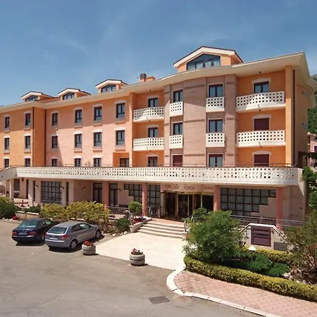 Valle Rossa Hotel 4*
